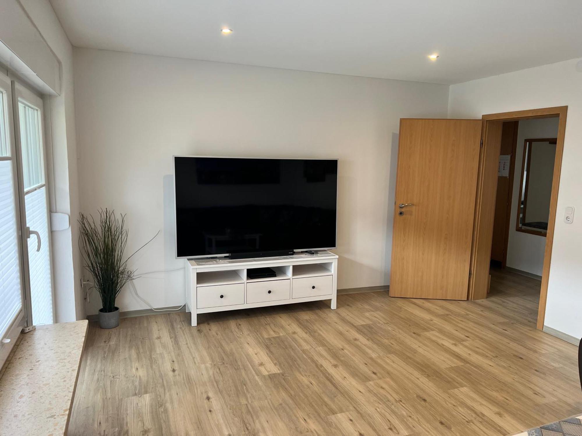 אמדן Ferienwohnung Wippsteert - 5 Sterne - Mit Balkon Und Pkw Stellplatz מראה חיצוני תמונה